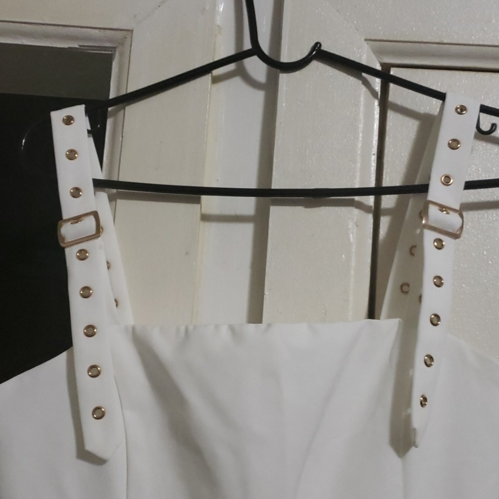 Romper - Picture 3 of 4
